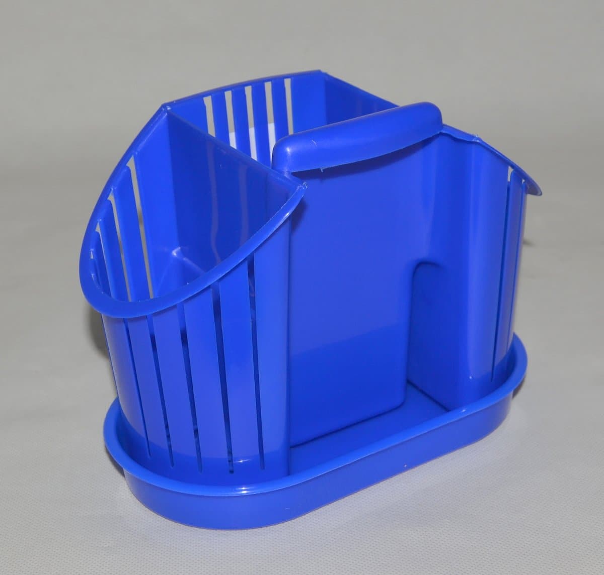 Ociekacz na sztućce plastikowy z przegródkami i podstawką