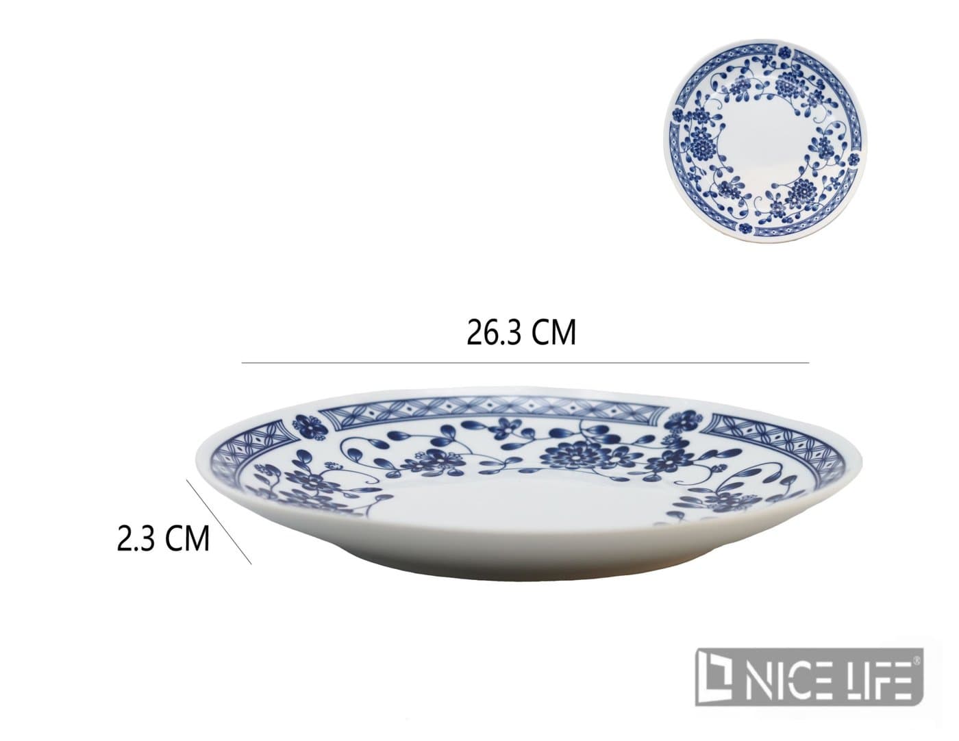 Talerz ceramiczny z niebieskim motywem kwiatowym na białym tle