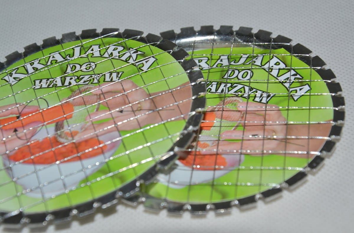Krajalnica do warzyw z grubą metalową siatką