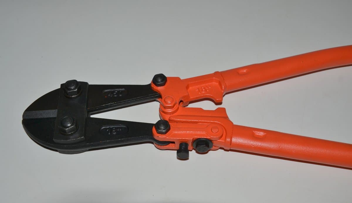Sekator mechaniczny czerwono-czarny