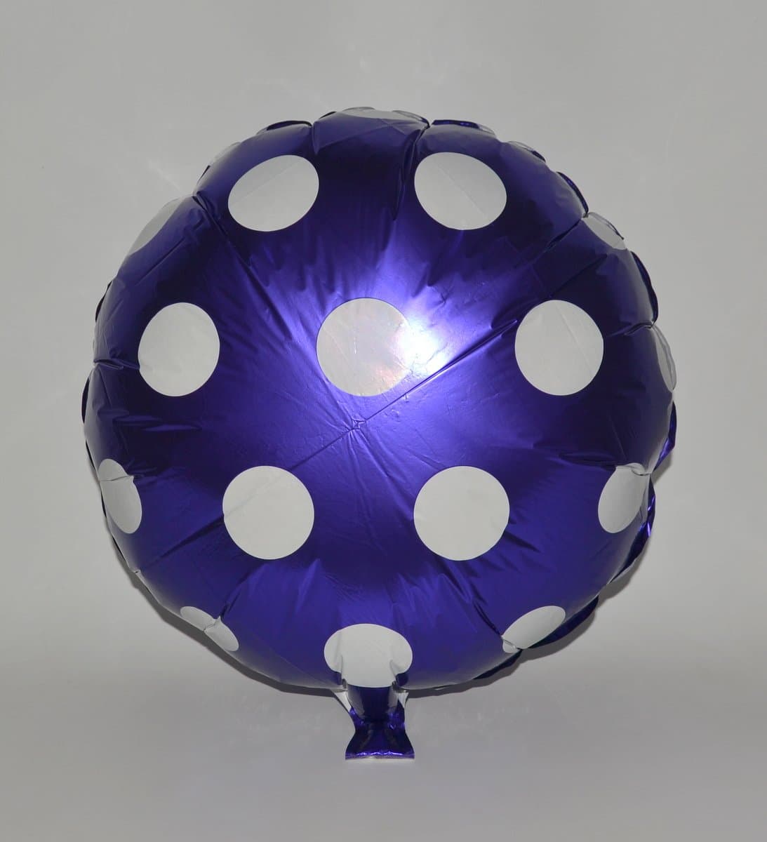 Balon foliowy okrągły granatowy w białe kropki