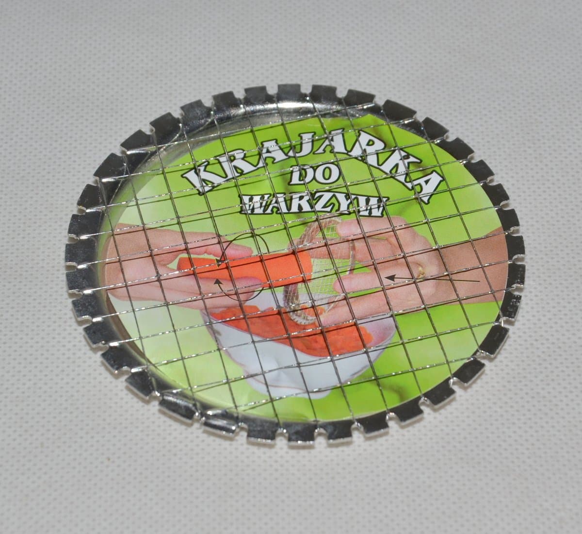 Krajalnica do warzyw z grubą metalową siatką