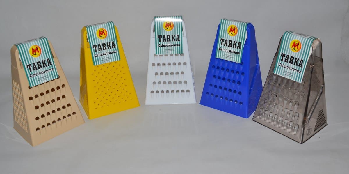 Tarka czworoboczna z plastikowym korpusem i metalowymi tarkami