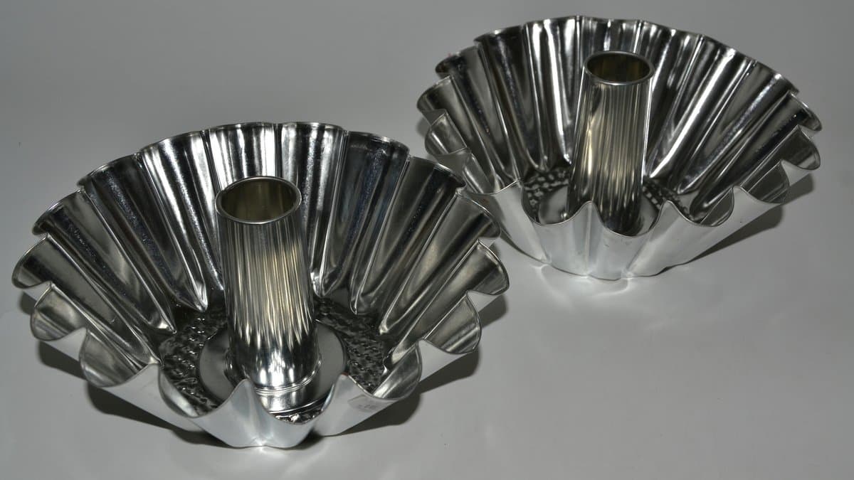 Forma metalowa do babki z tuleją karbowana, śr. 21 cm
